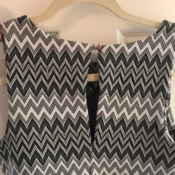 Work dress - Picture 3 of 3